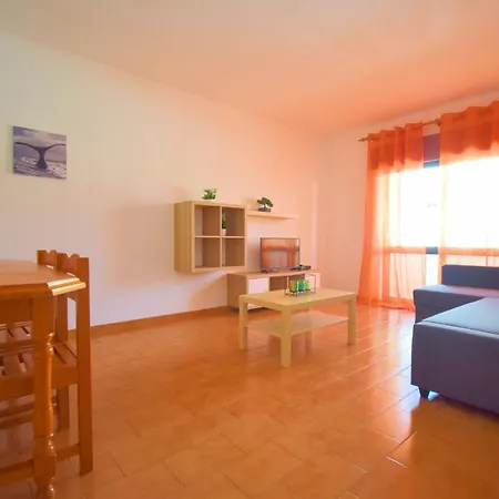 5 Min From The Beach Daire